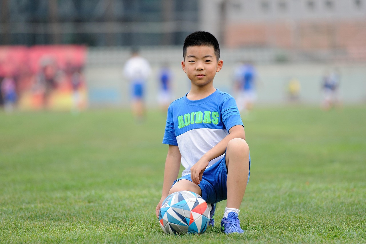 足球视觉志，一张照片背后的绿茵故事与数据美学